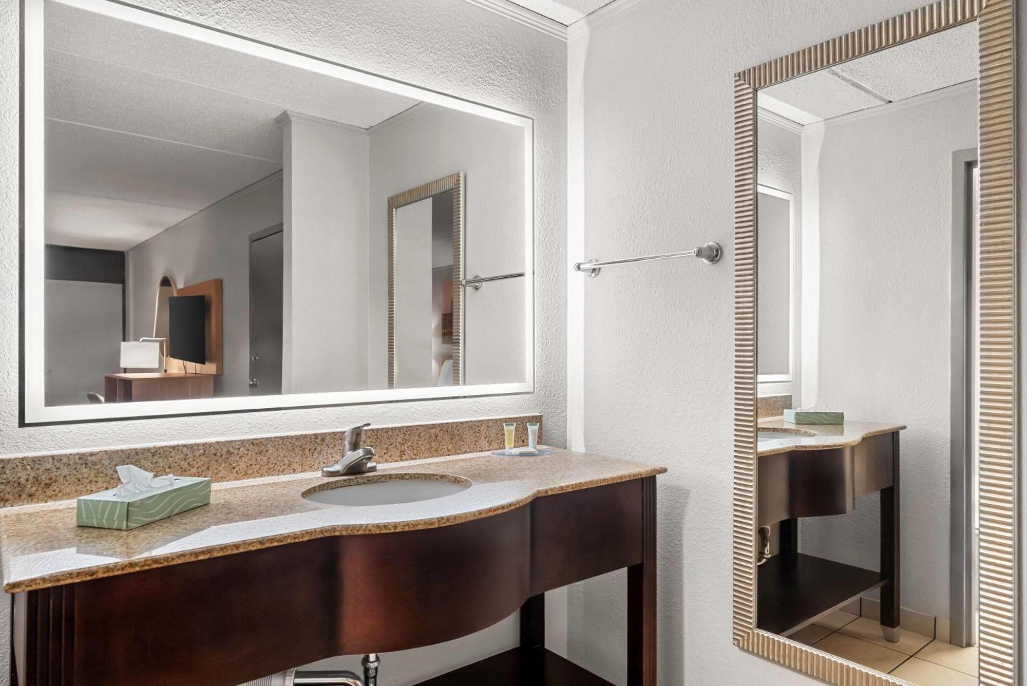 Days Inn By Wyndham Statesboro Extérieur photo