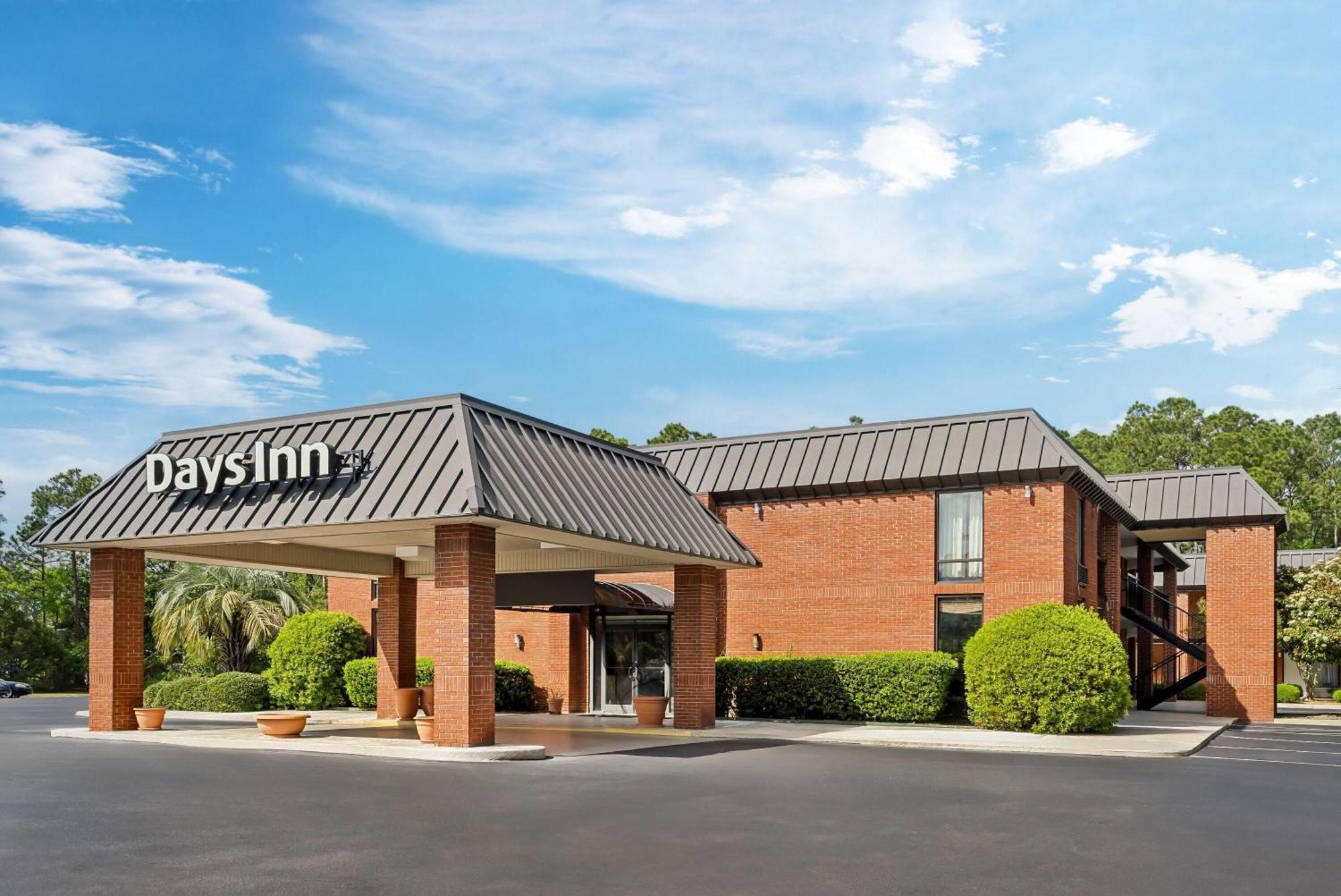 Days Inn By Wyndham Statesboro Extérieur photo