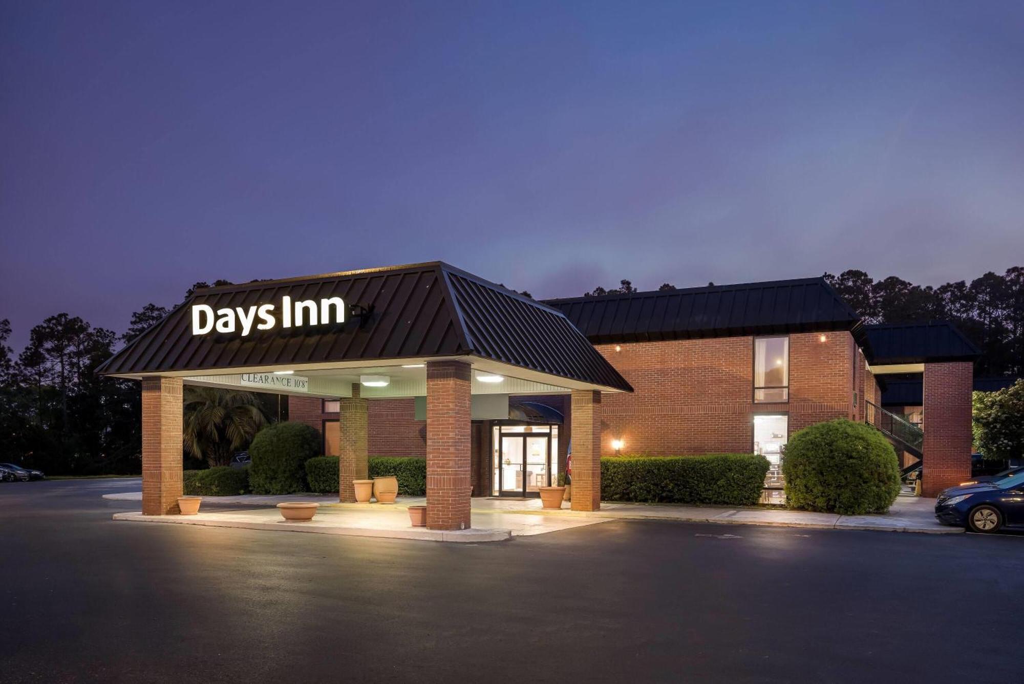 Days Inn By Wyndham Statesboro Extérieur photo